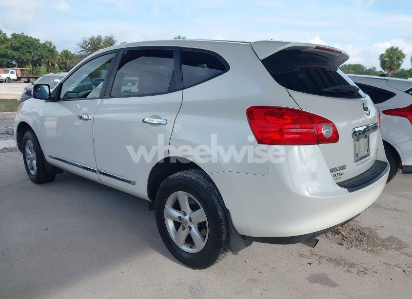 Photo 3 of 2013 Nissan Rogue S (VIN JN8AS5MT1DW015758)