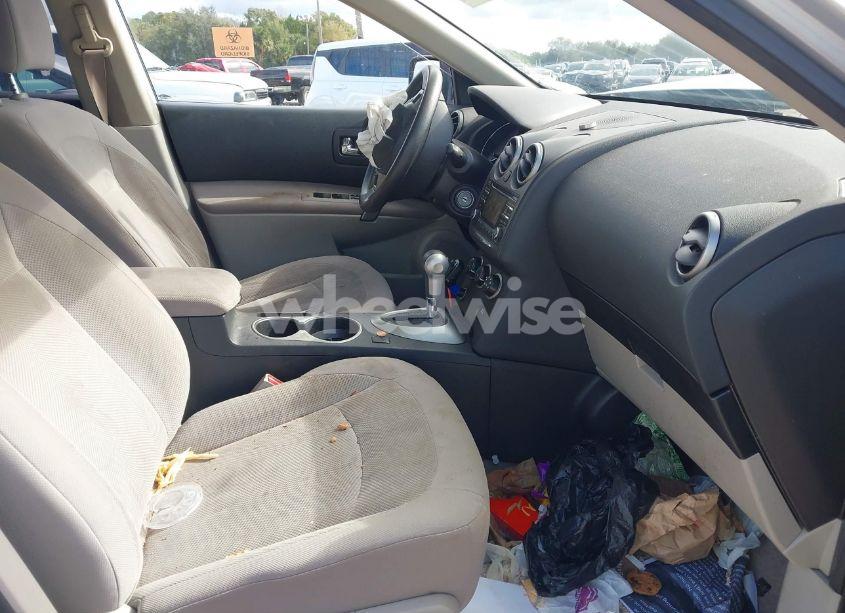 Photo 5 of 2013 Nissan Rogue S (VIN JN8AS5MT1DW017803)