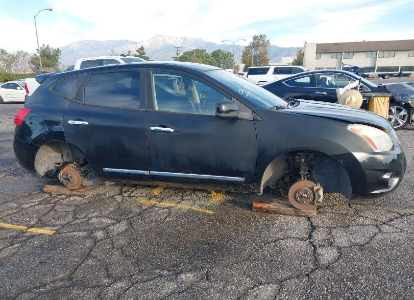 Photo 13 of 2013 Nissan Rogue S (VIN JN8AS5MT1DW019177)