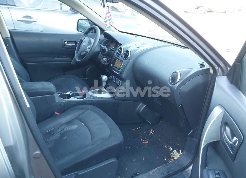 Photo 5 of 2013 Nissan Rogue S (VIN JN8AS5MT1DW503009)