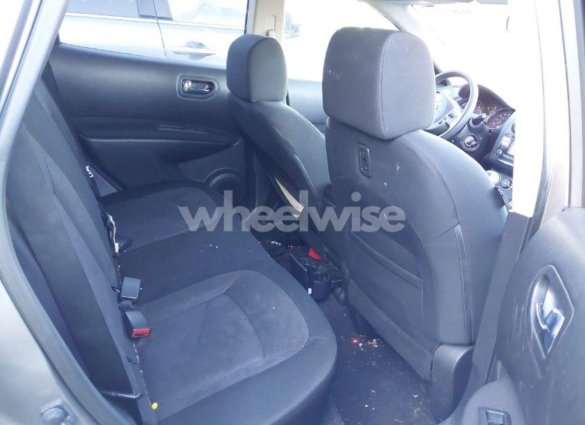 Photo 8 of 2013 Nissan Rogue S (VIN JN8AS5MT1DW503009)