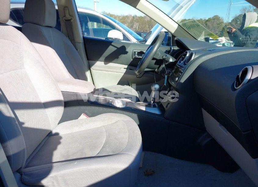 Photo 5 of 2013 Nissan Rogue S (VIN JN8AS5MT1DW513572)