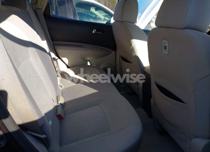 Photo 8 of 2013 Nissan Rogue S (VIN JN8AS5MT1DW513572)