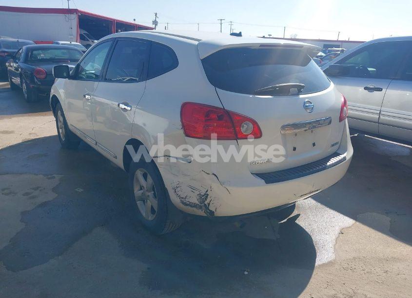 Photo 3 of 2013 Nissan Rogue S (VIN JN8AS5MT1DW517895)