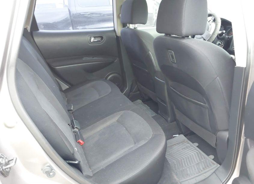 Photo 8 of 2013 Nissan Rogue S (VIN JN8AS5MT1DW518769)