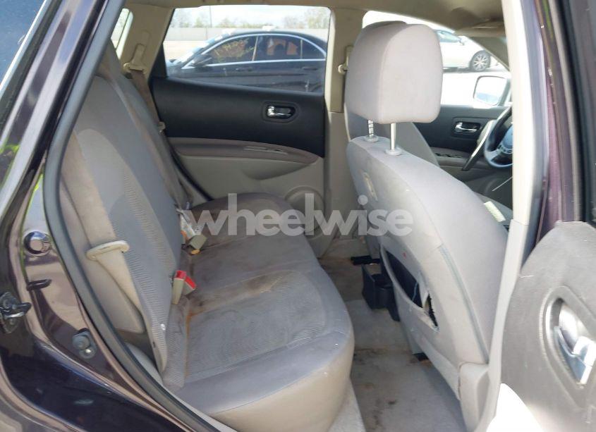 Photo 8 of 2013 Nissan Rogue S (VIN JN8AS5MT1DW525110)