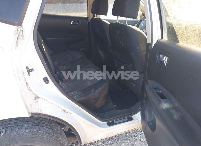 Photo 8 of 2013 Nissan Rogue SV (VIN JN8AS5MT1DW534860)