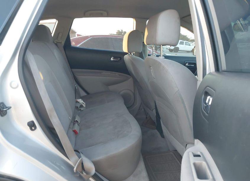 Photo 8 of 2013 Nissan Rogue S (VIN JN8AS5MT1DW549486)