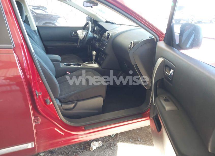 Photo 5 of 2014 Nissan Rogue SELECT S (VIN JN8AS5MT1EW104909)