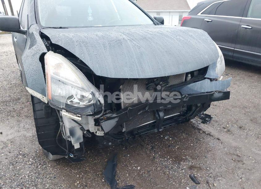 Photo 6 of 2014 Nissan Rogue SELECT S (VIN JN8AS5MT1EW615486)