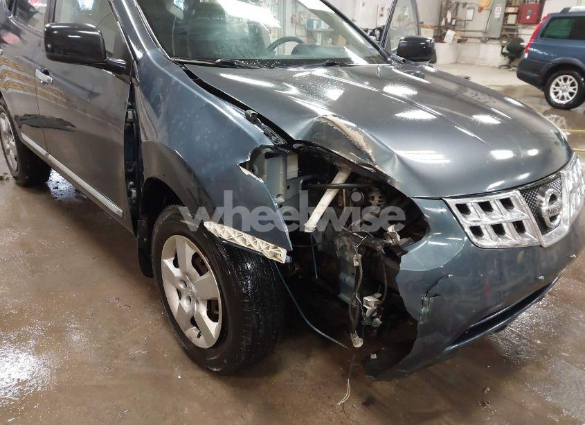 Photo 6 of 2014 Nissan Rogue SELECT S (VIN JN8AS5MT1EW618307)