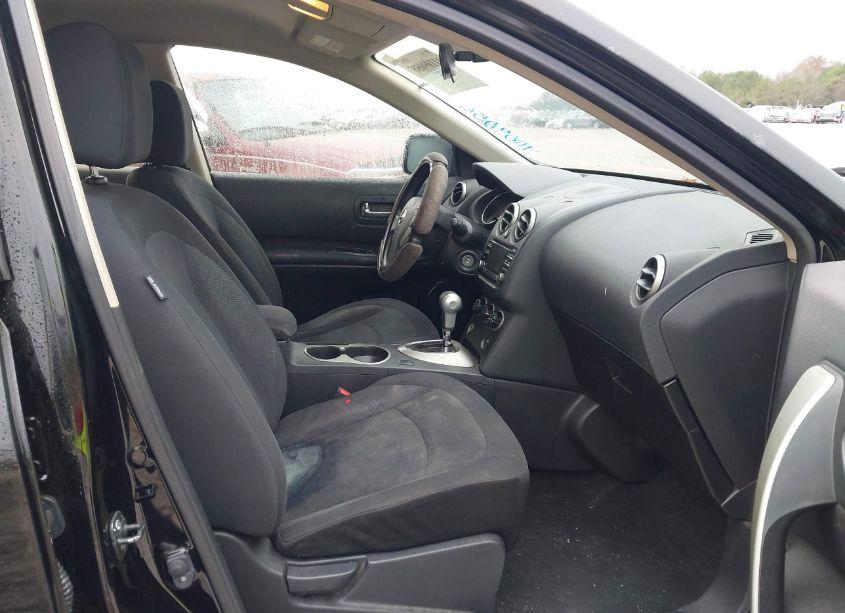 Photo 5 of 2014 Nissan Rogue SELECT S (VIN JN8AS5MT1EW620560)