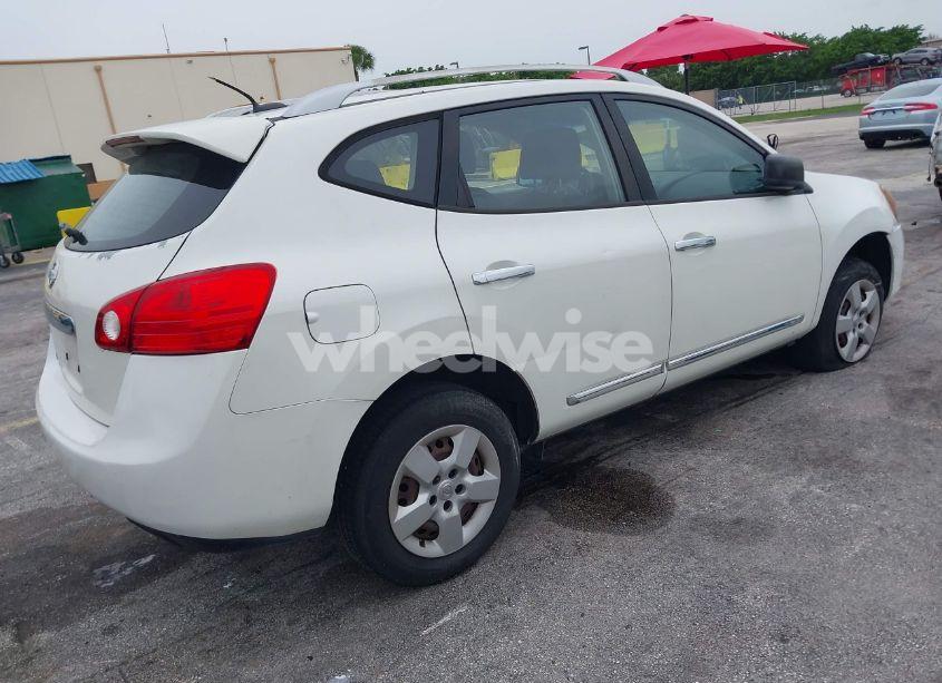 Photo 4 of 2015 Nissan Rogue SELECT S (VIN JN8AS5MT1FW153805)