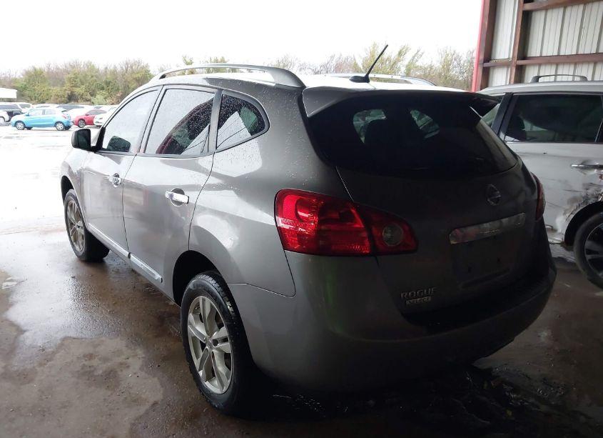 Photo 3 of 2015 Nissan Rogue SELECT S (VIN JN8AS5MT1FW672546)