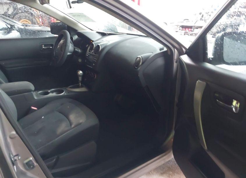 Photo 5 of 2015 Nissan Rogue SELECT S (VIN JN8AS5MT1FW672546)