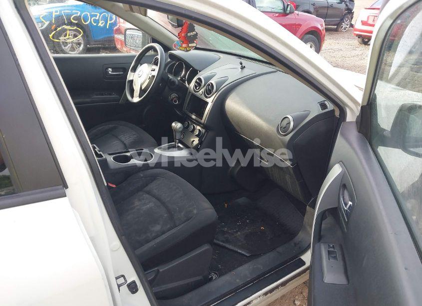 Photo 5 of 2010 Nissan Rogue S (VIN JN8AS5MT2AW024755)