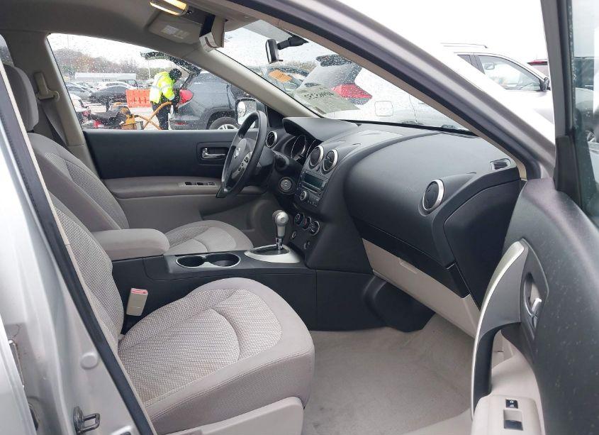 Photo 5 of 2010 Nissan Rogue SL (VIN JN8AS5MT2AW028319)