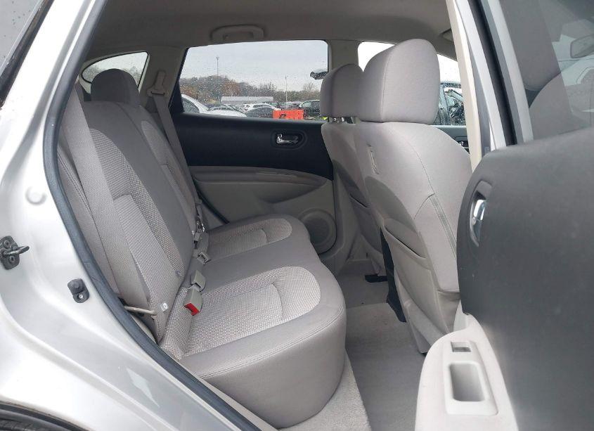 Photo 8 of 2010 Nissan Rogue SL (VIN JN8AS5MT2AW028319)