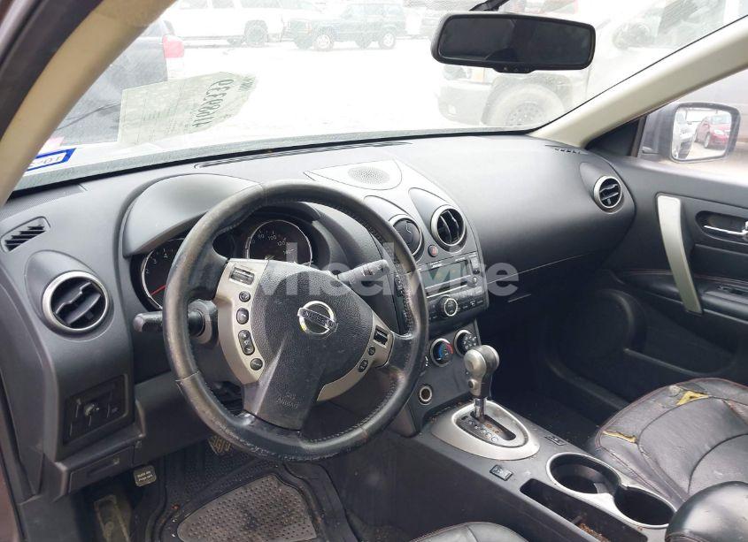 Photo 13 of 2010 Nissan Rogue SL (VIN JN8AS5MT2AW030300)