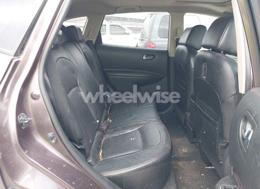 Photo 8 of 2010 Nissan Rogue SL (VIN JN8AS5MT2AW030300)