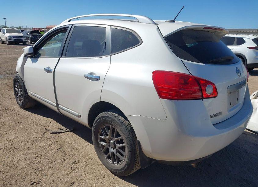 Photo 3 of 2011 Nissan Rogue SV (VIN JN8AS5MT2BW164497)