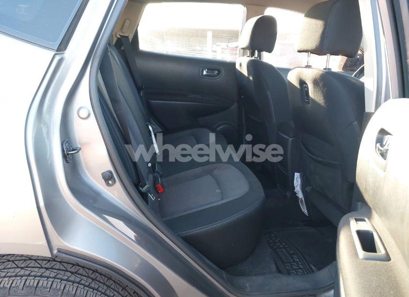 Photo 8 of 2011 Nissan Rogue SV (VIN JN8AS5MT2BW170381)