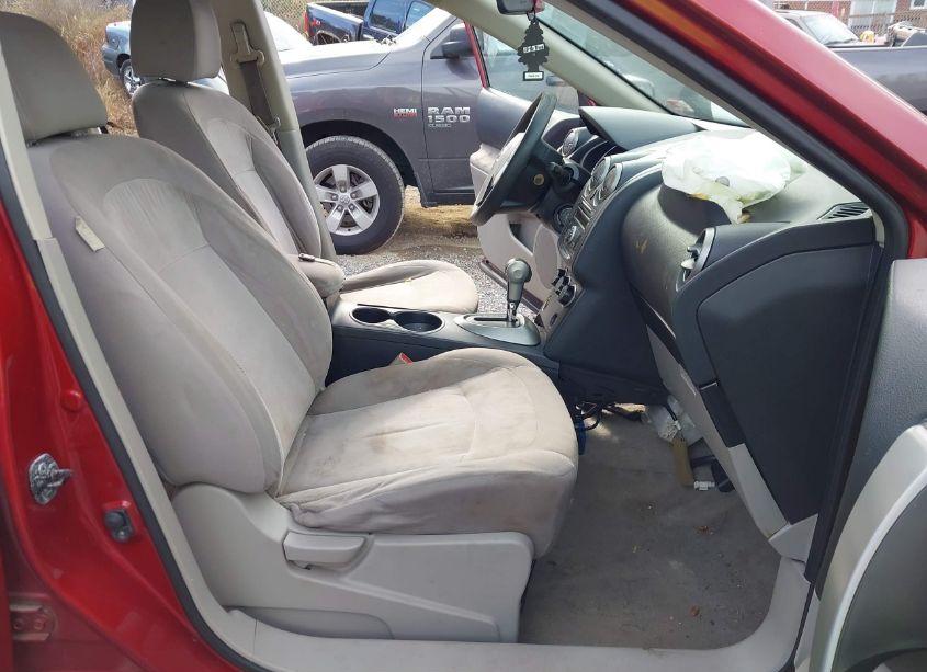 Photo 5 of 2011 Nissan Rogue S (VIN JN8AS5MT2BW180439)