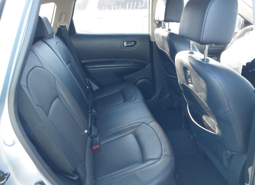 Photo 8 of 2011 Nissan Rogue SV (VIN JN8AS5MT2BW187729)