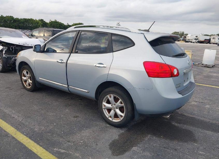 Photo 3 of 2011 Nissan Rogue SV (VIN JN8AS5MT2BW190162)
