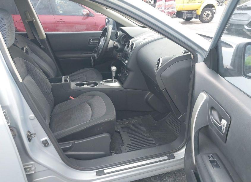 Photo 5 of 2011 Nissan Rogue SV (VIN JN8AS5MT2BW190162)