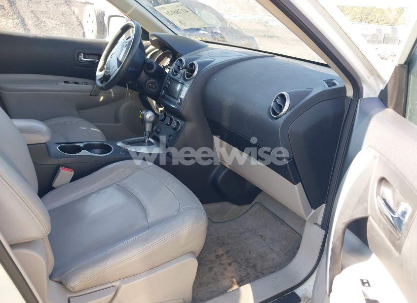Photo 5 of 2012 Nissan Rogue SV (VIN JN8AS5MT2CW285726)