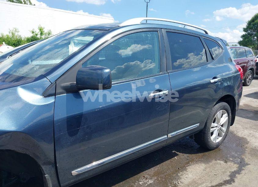 Photo 15 of 2013 Nissan Rogue SV (VIN JN8AS5MT2DW013436)