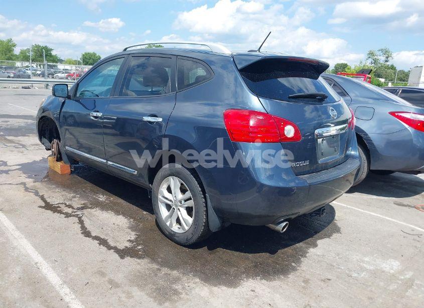 Photo 3 of 2013 Nissan Rogue SV (VIN JN8AS5MT2DW013436)