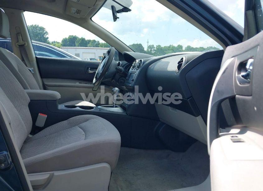 Photo 5 of 2013 Nissan Rogue SV (VIN JN8AS5MT2DW013436)