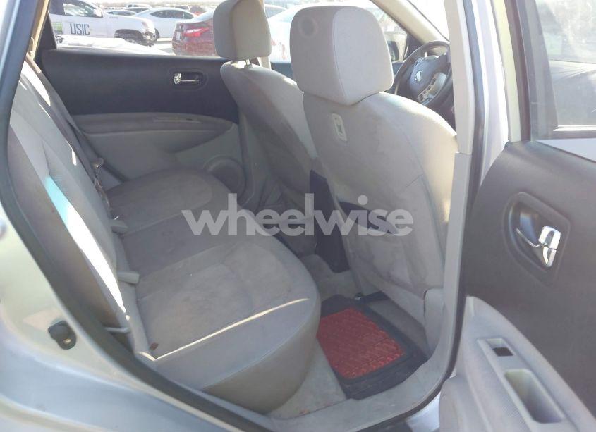 Photo 8 of 2013 Nissan Rogue S (VIN JN8AS5MT2DW023321)