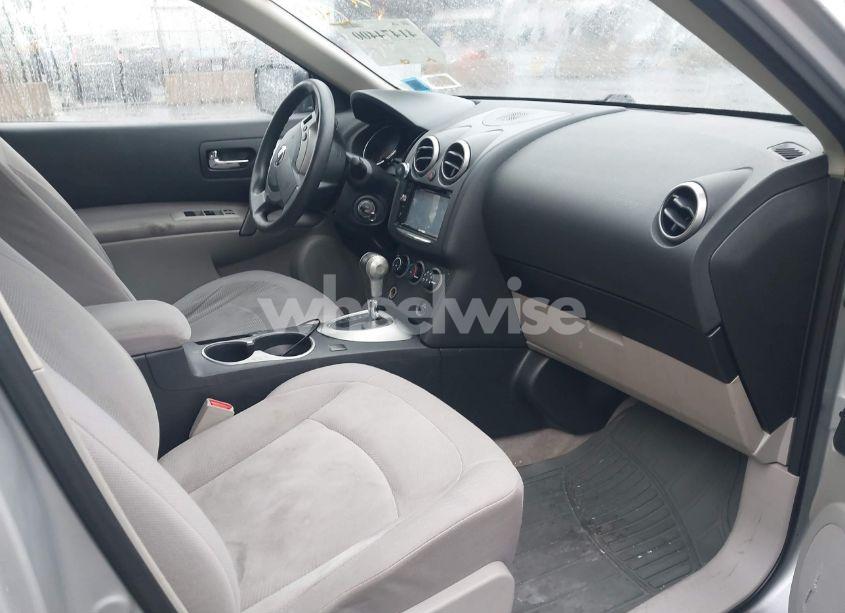 Photo 5 of 2013 Nissan Rogue S (VIN JN8AS5MT2DW512771)