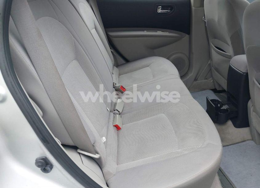 Photo 8 of 2013 Nissan Rogue S (VIN JN8AS5MT2DW512771)