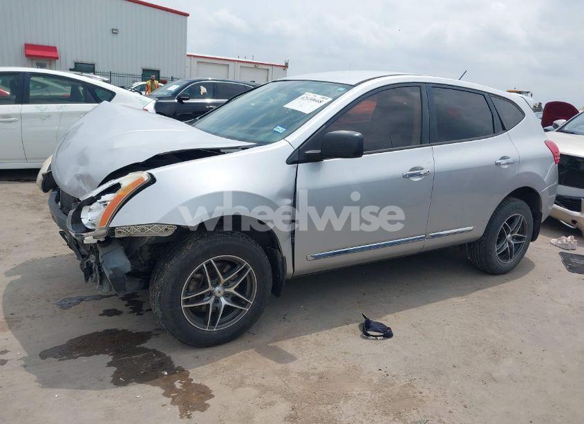 Photo 2 of 2013 Nissan Rogue S (VIN JN8AS5MT2DW533703)