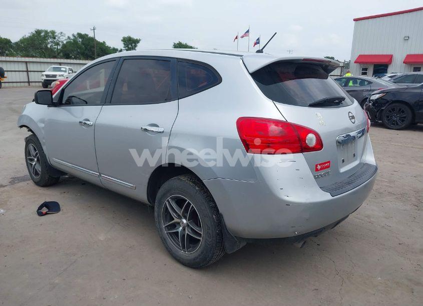 Photo 3 of 2013 Nissan Rogue S (VIN JN8AS5MT2DW533703)