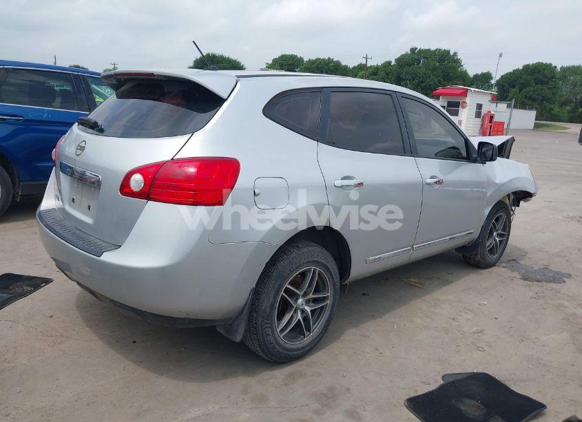 Photo 4 of 2013 Nissan Rogue S (VIN JN8AS5MT2DW533703)