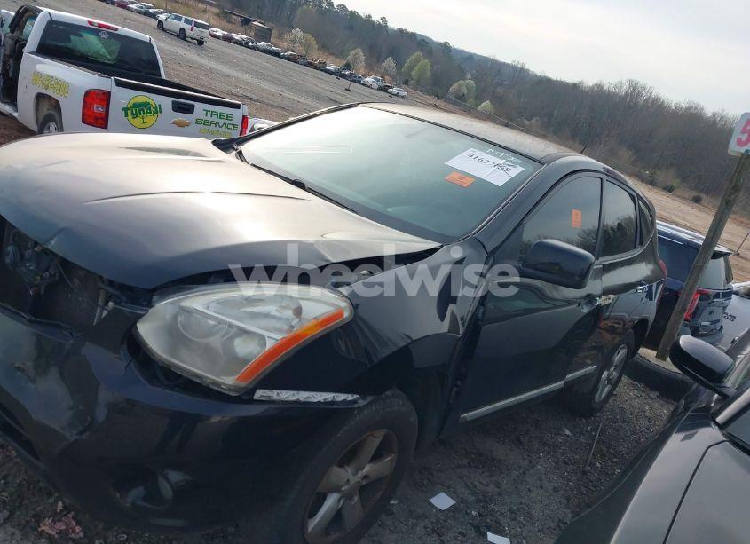 Photo 2 of 2013 Nissan Rogue S (VIN JN8AS5MT2DW542983)