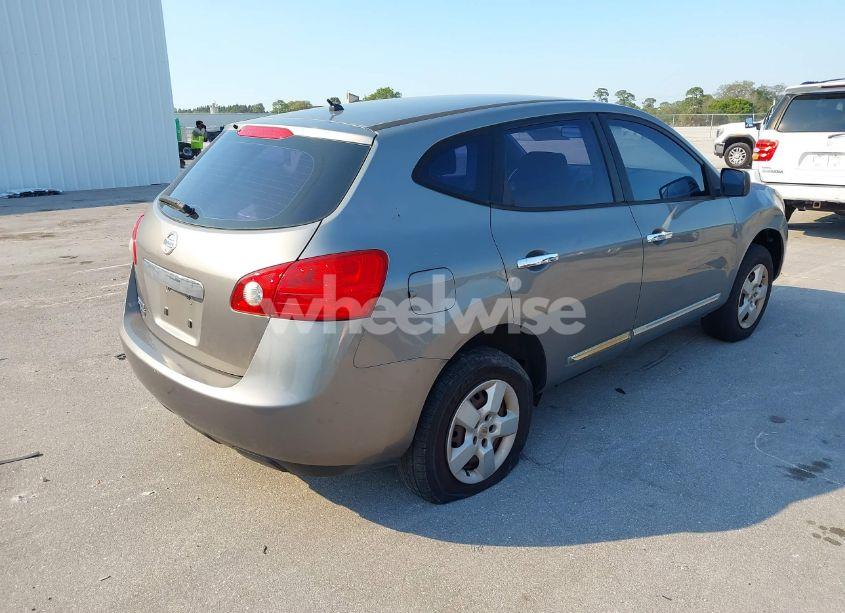 Photo 4 of 2014 Nissan Rogue SELECT S (VIN JN8AS5MT2EW102263)