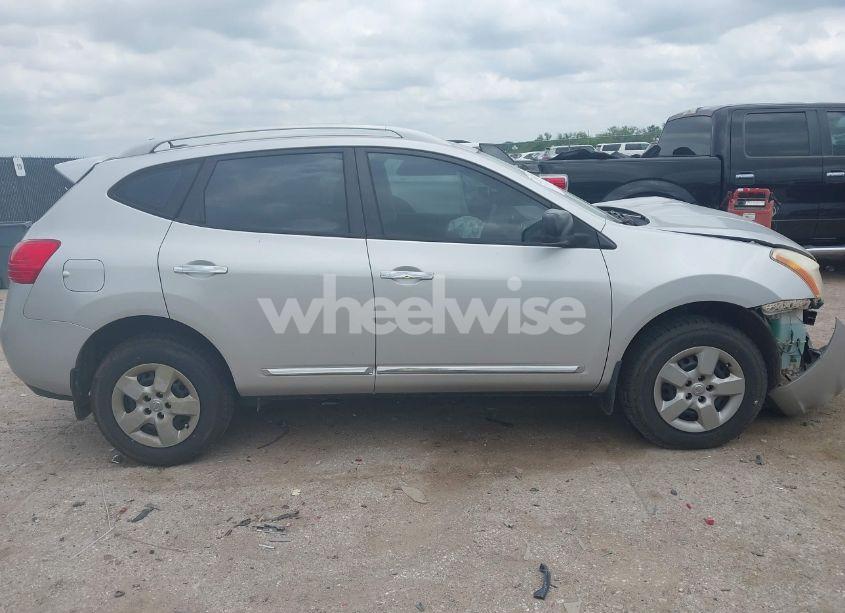 Photo 12 of 2014 Nissan Rogue SELECT S (VIN JN8AS5MT2EW103350)