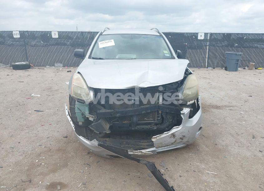 Photo 6 of 2014 Nissan Rogue SELECT S (VIN JN8AS5MT2EW103350)