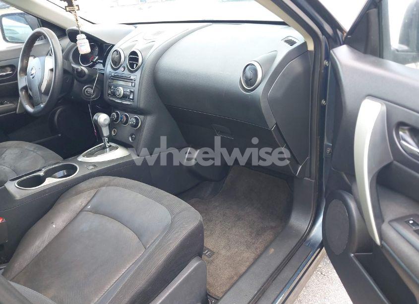 Photo 5 of 2014 Nissan Rogue SELECT S (VIN JN8AS5MT2EW601872)