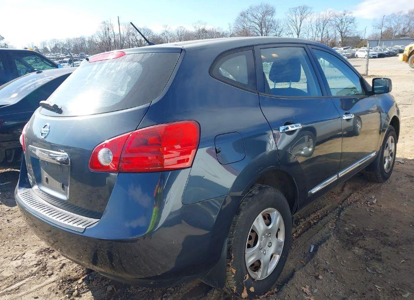 Photo 4 of 2014 Nissan Rogue SELECT S (VIN JN8AS5MT2EW609390)