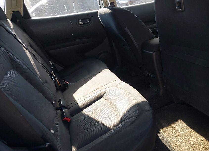 Photo 8 of 2014 Nissan Rogue SELECT S (VIN JN8AS5MT2EW609390)