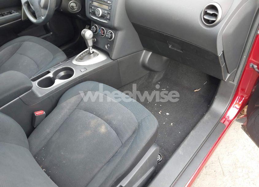 Photo 5 of 2014 Nissan Rogue SELECT S (VIN JN8AS5MT2EW609633)