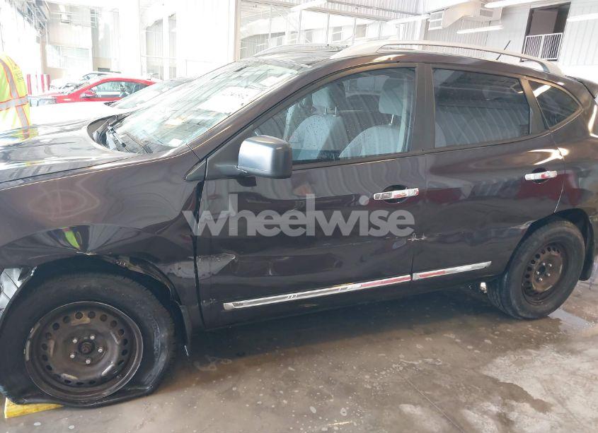 Photo 6 of 2014 Nissan Rogue SELECT S (VIN JN8AS5MT2EW622740)