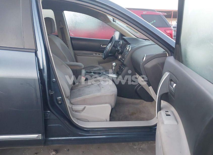 Photo 5 of 2015 Nissan Rogue SELECT S (VIN JN8AS5MT2FW155627)